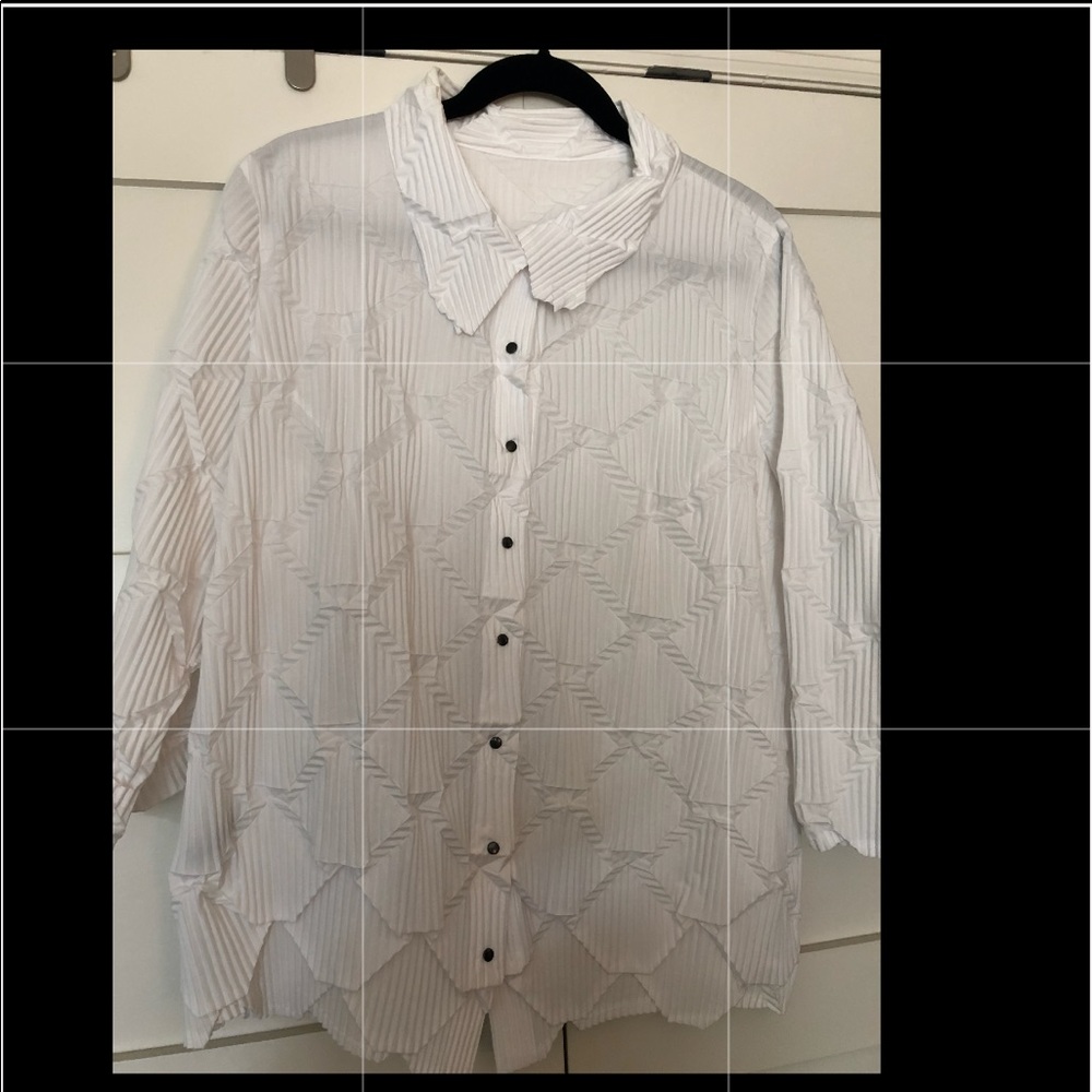 White Textured Button-Up Blouse - Women